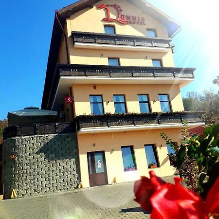 Hotel Dennis Mediaş Exteriör bild