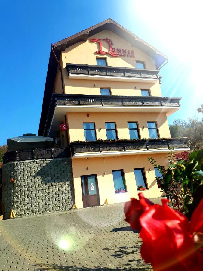 Hotel Dennis Mediaş Exteriör bild
